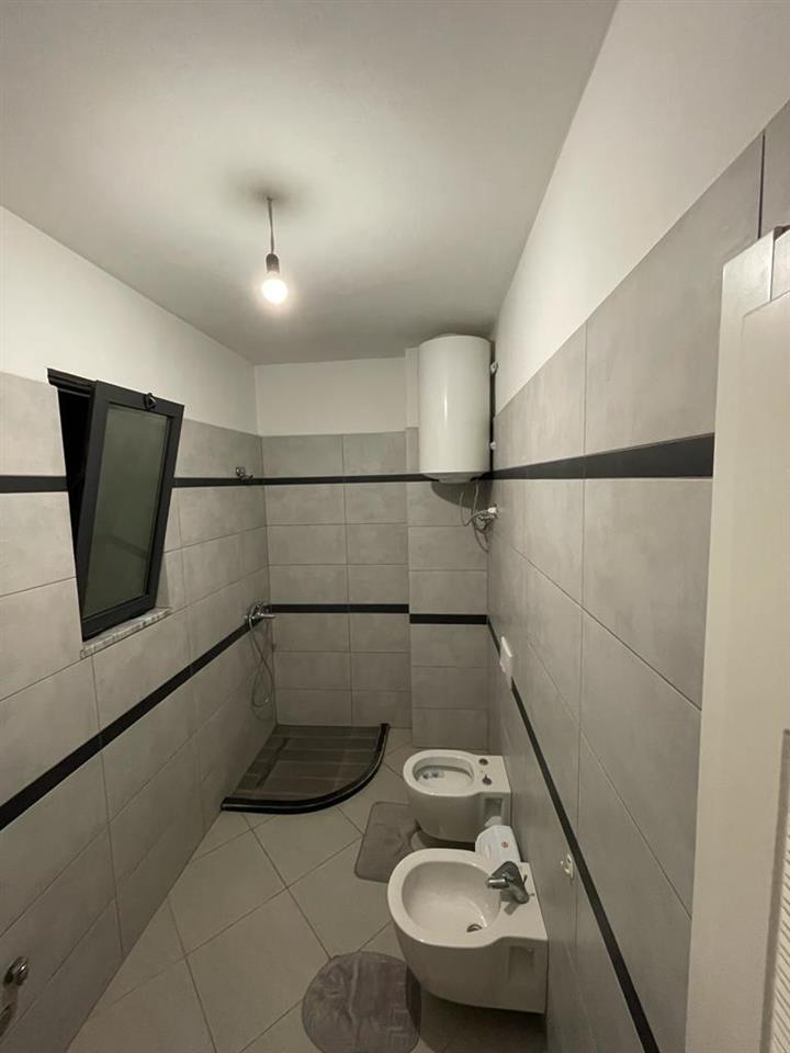 Te dy rrathet Astir shitet apartament 2+1 me hipoteke