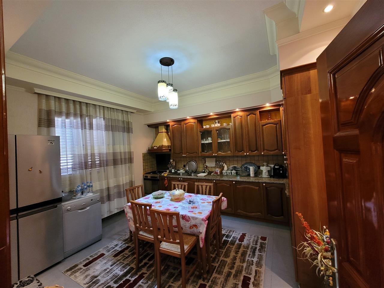 Shitet Vile 4Rruget e Shijakt