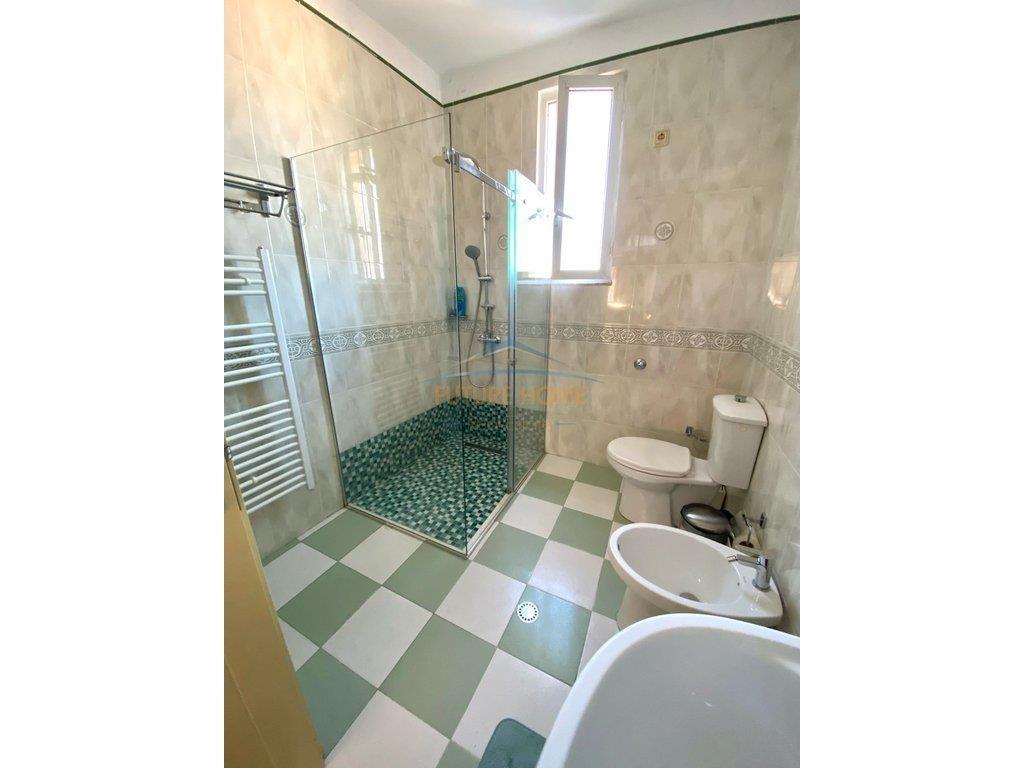 Shitet apartament 2+1 Vasil Shanto