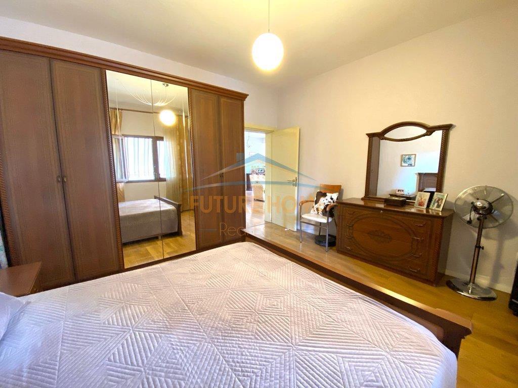 Shitet apartament 2+1 Vasil Shanto