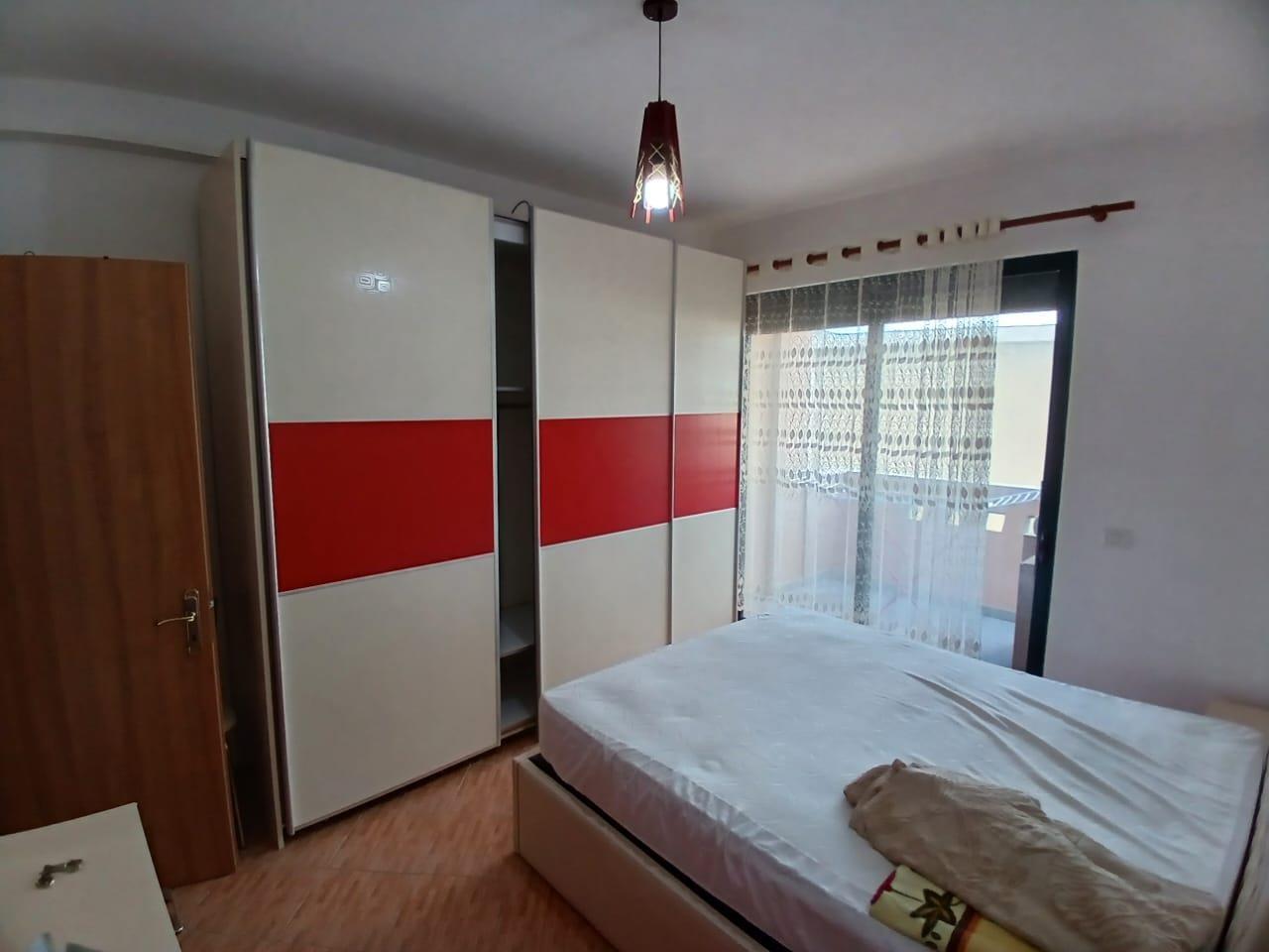 !!!!!ESHTE DHENE !!!! 1+1