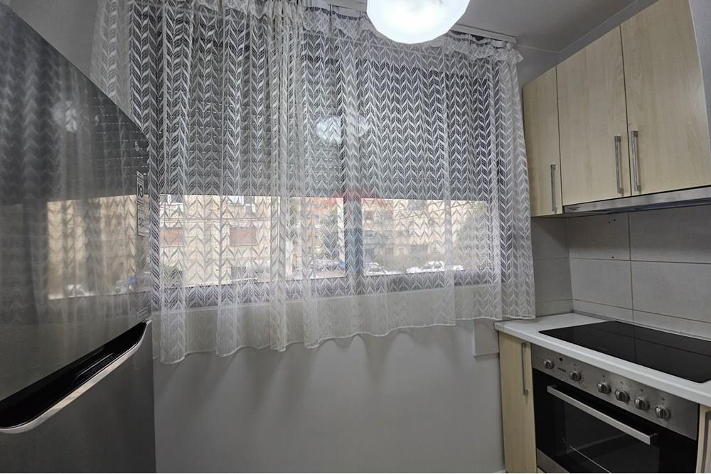 Apartament 1+1 me qira tek Shkolla E Baletit!