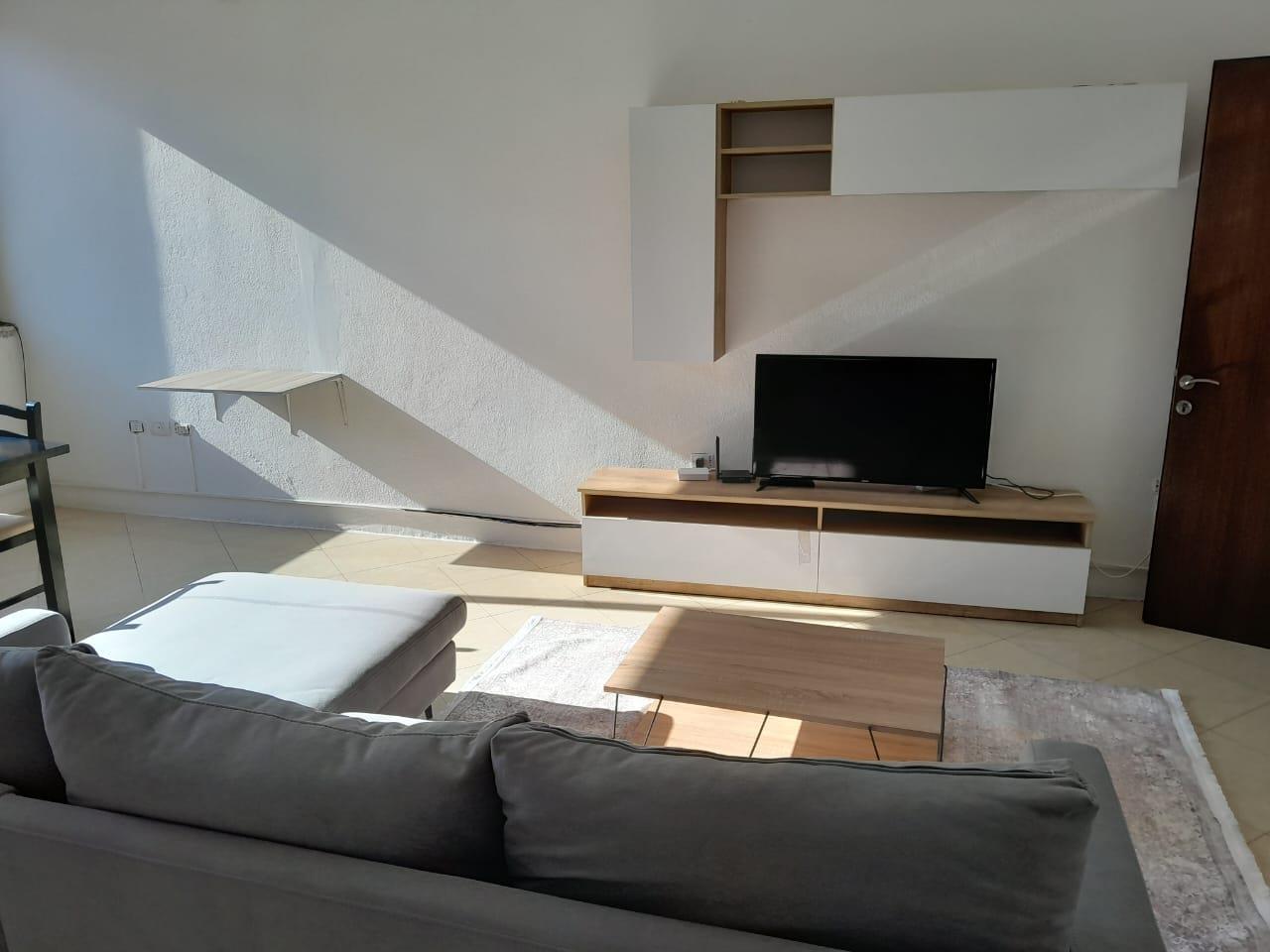 Apartament 2+1 ne shitje me pamje deti