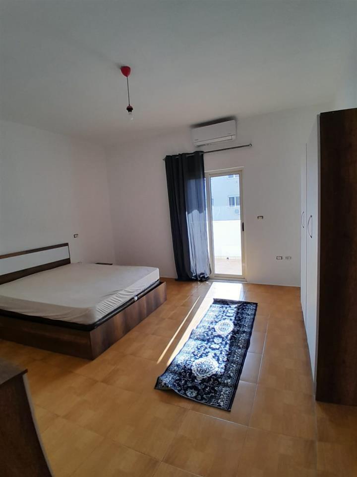 Apartament 2+1 ne shitje me pamje deti