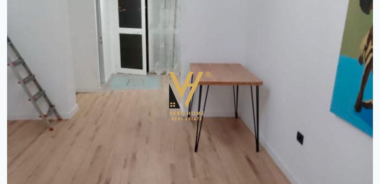 AMBIENT 33M2 ME QERA TE ZOGU ZI 400 EURO