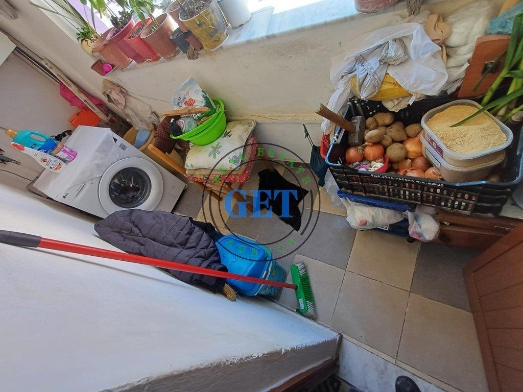 Shitet, Apartament 2+1, Tek Parku Vala, Durres.