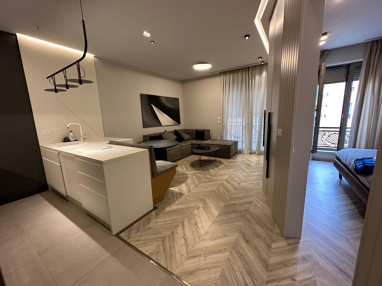 Jepet me qira 1+1 tek Kompleksi Delijorgji