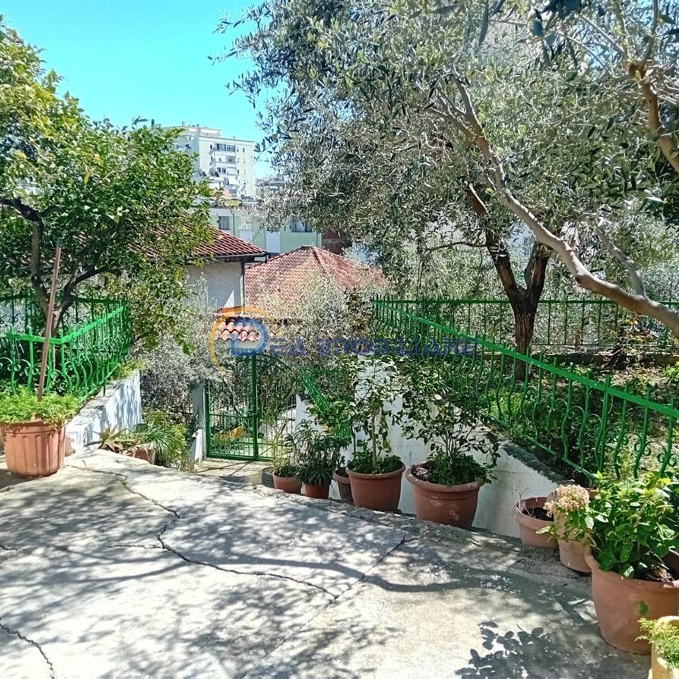 JEPET VILE ME QIRA 1+1 GJYKATA