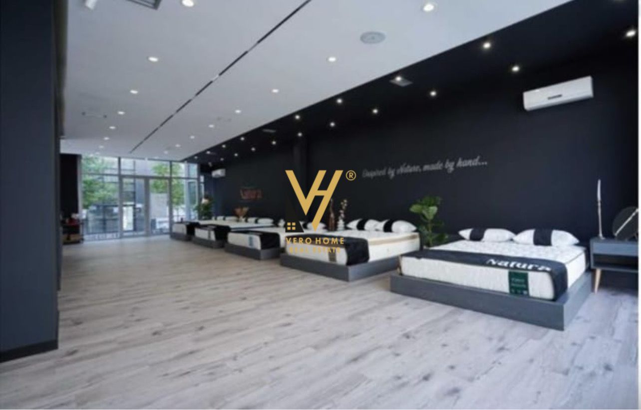 DYQAN 203 M2 ME QERA TE KOMUNA PARISIT 3.000 EURO