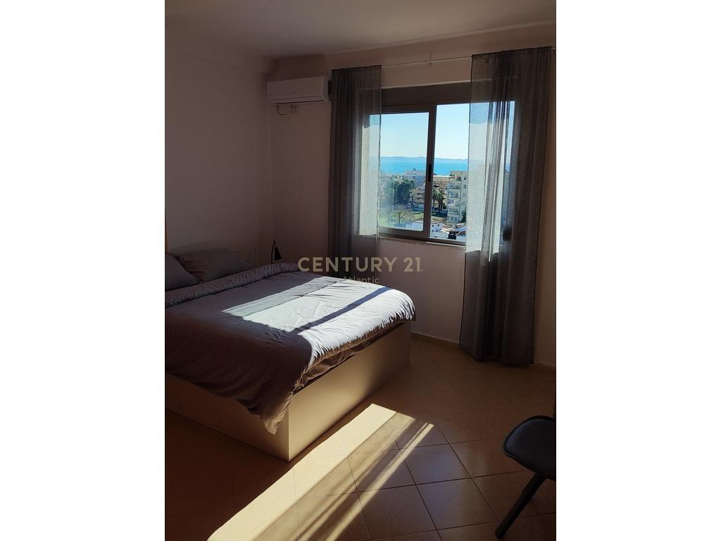 Shitet Apartament 2+1 ne Plazh Hekurudha,me super pamje deti