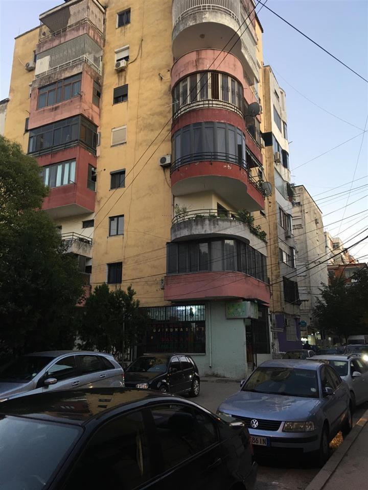 JAP APARTAMENT 1+1 TEK PROKORORIA E RRETHIT TIRANE.
