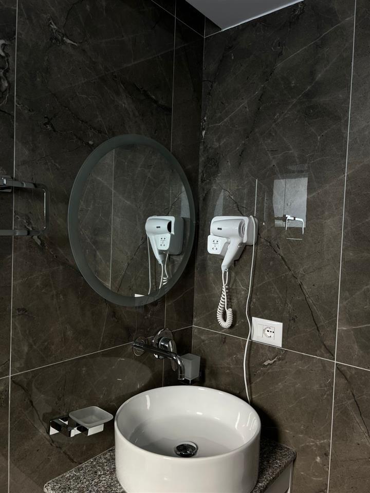 Hotel me qera ne Ksamil okazion!!!