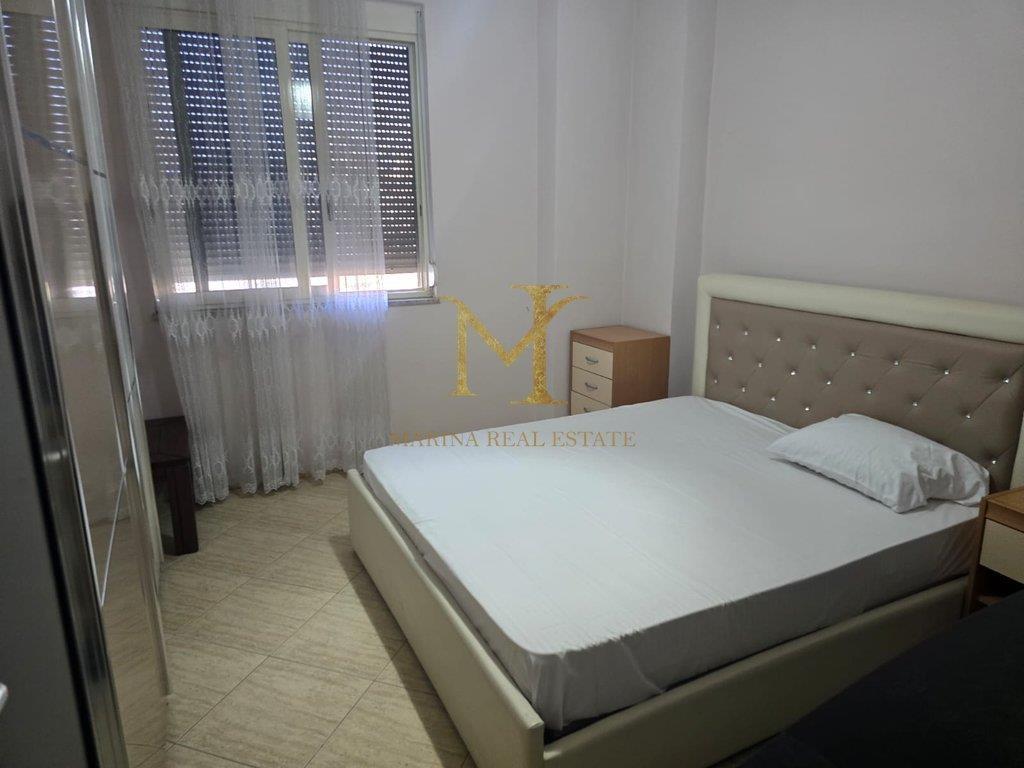 APARTAMENT ME QERA 2+1 TE POLIKLINIKA DURRES