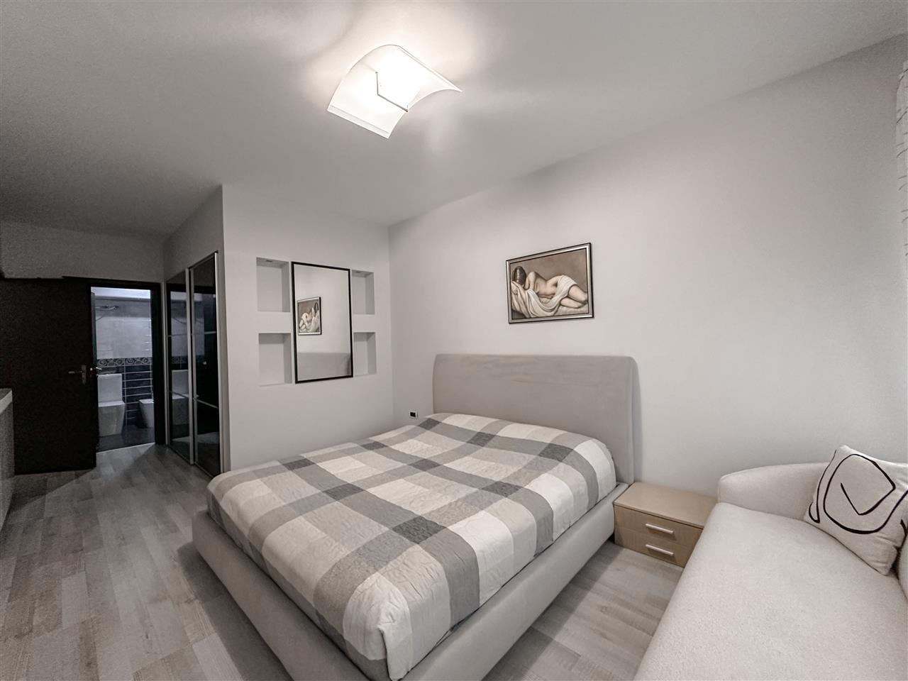 SHTEPI ME QERA 2+1+2 , rruga Bilal Golemi