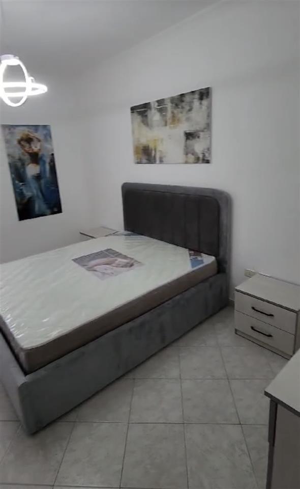 0683753334 Shitet ap 1+1 ne zonen e plazhit