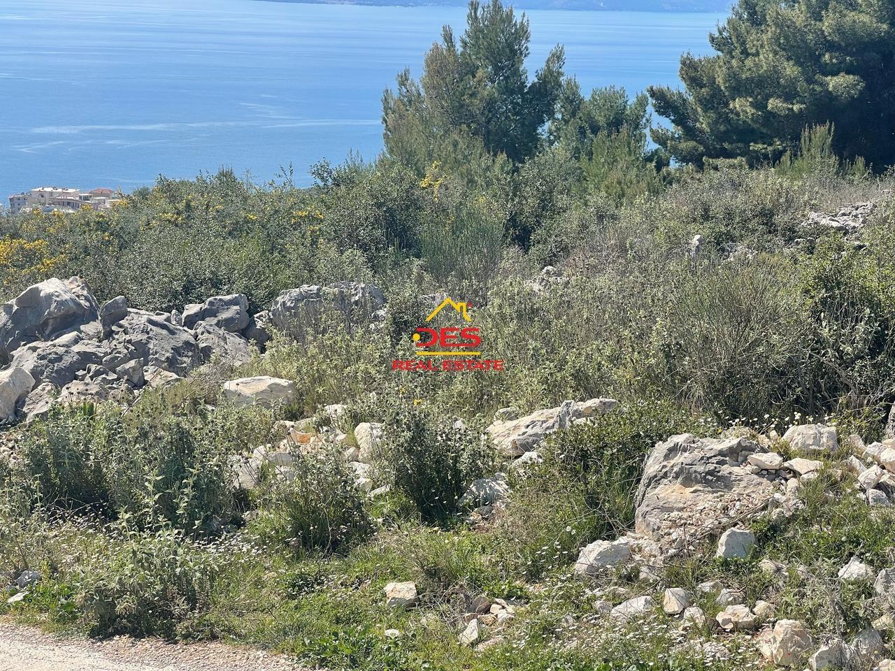 SHITET TOKË TRUALL 320m2 NË SARANDË