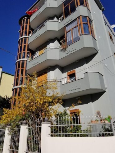 Vile 4 kate+papafingo+garazh,çert.pronësie, 730000 €, Selite