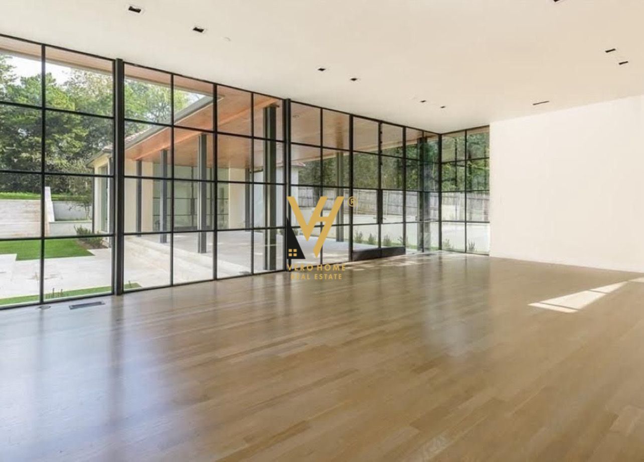 AMBIENT 187M2 TE LIQENI THATE 2.000 EURO