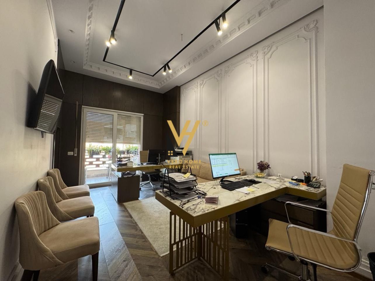 ZYRE 55 M2 ME QERA TE RRUGA E KAVAJES 650 EURO