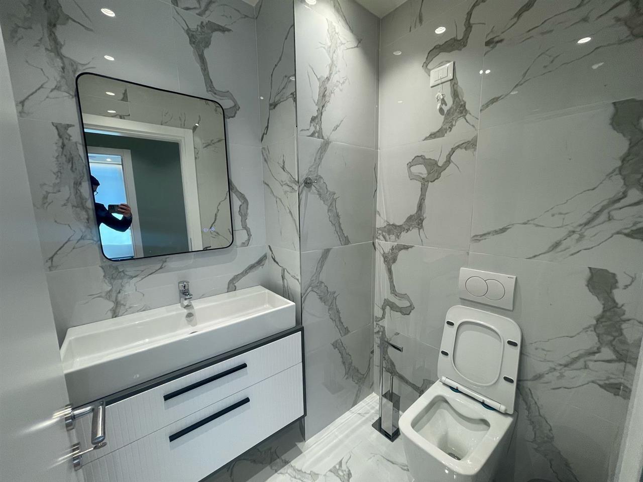 Jepet me qira Zyre 2+1 tek Liqeni Artificial