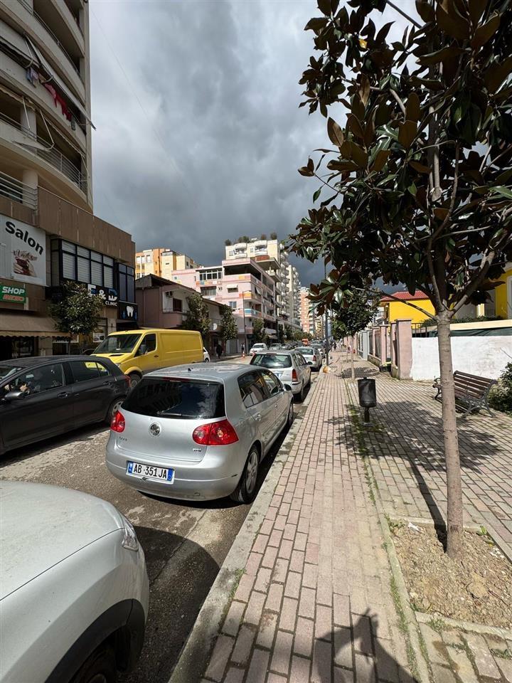 Ambient biznesi dyqan qender zogu i zi