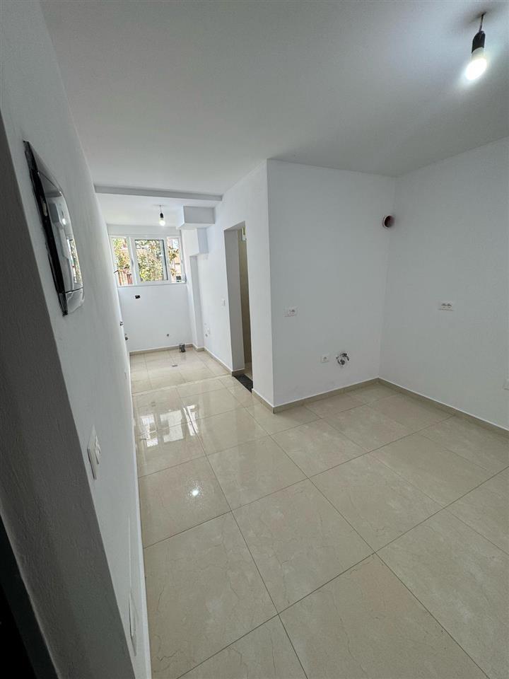 Ambient biznesi dyqan qender zogu i zi