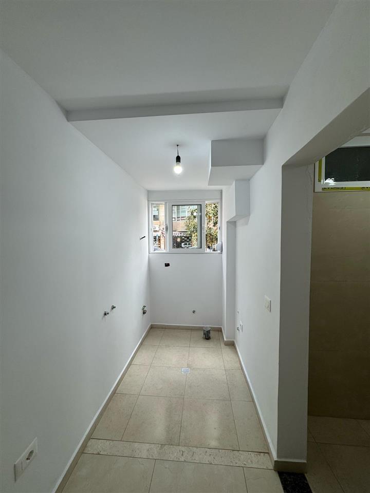 Ambient biznesi dyqan qender zogu i zi