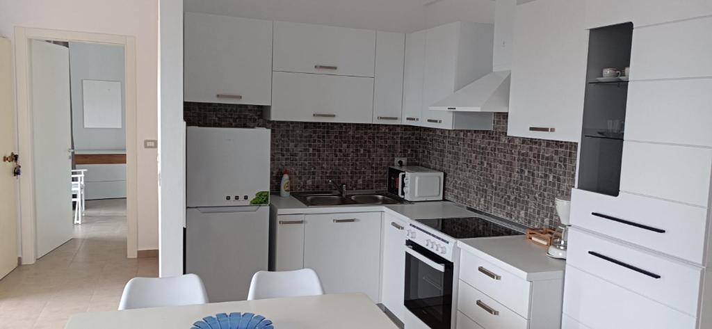 JEPET ME QERA TE KOMPLEKSI AQUAMARINE