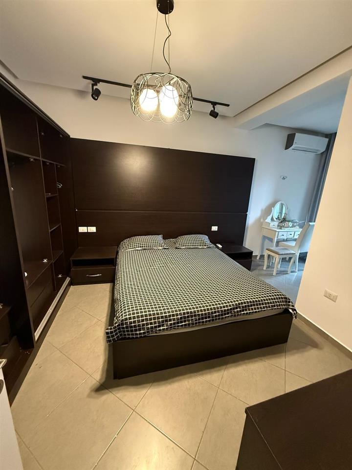 Ap 2+1 i mobiluar me qera tek Tirana Golden Park