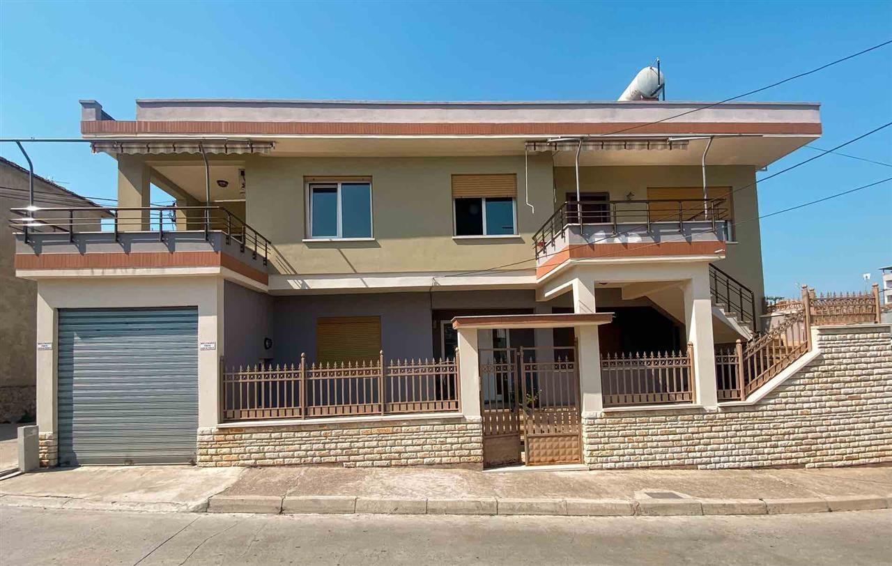 Shtepi me qera/ Apartament/ Shtepi private KATI i 2