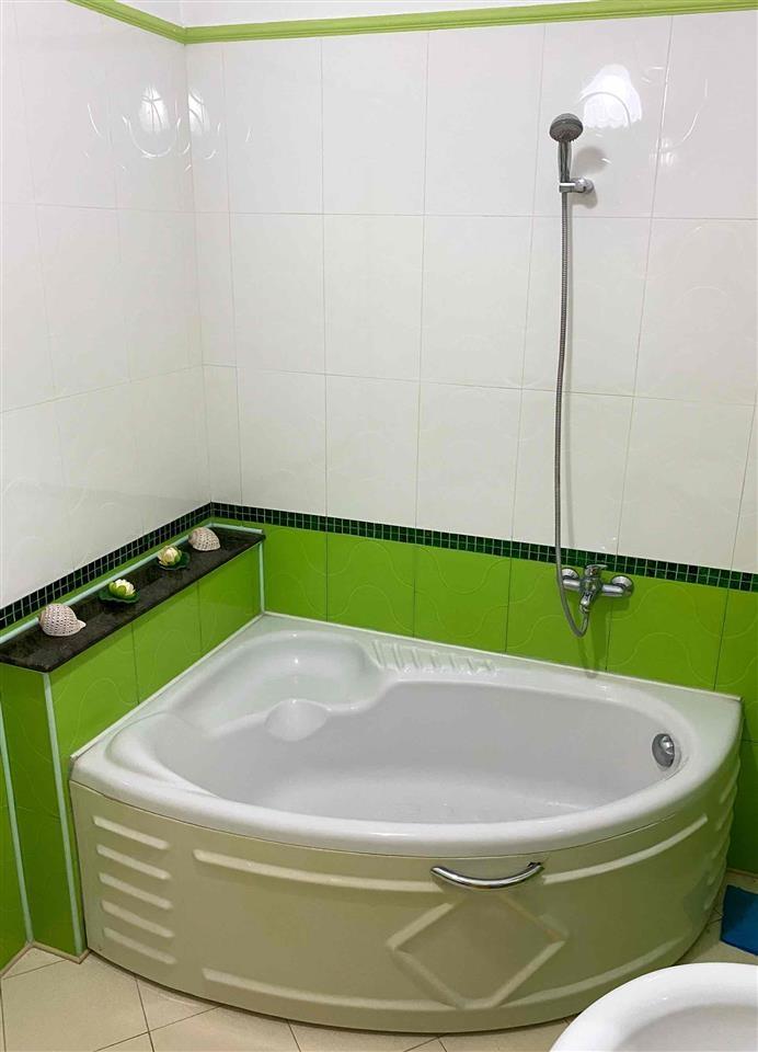 Shtepi me qera/ Apartament/ Shtepi private KATI i 2