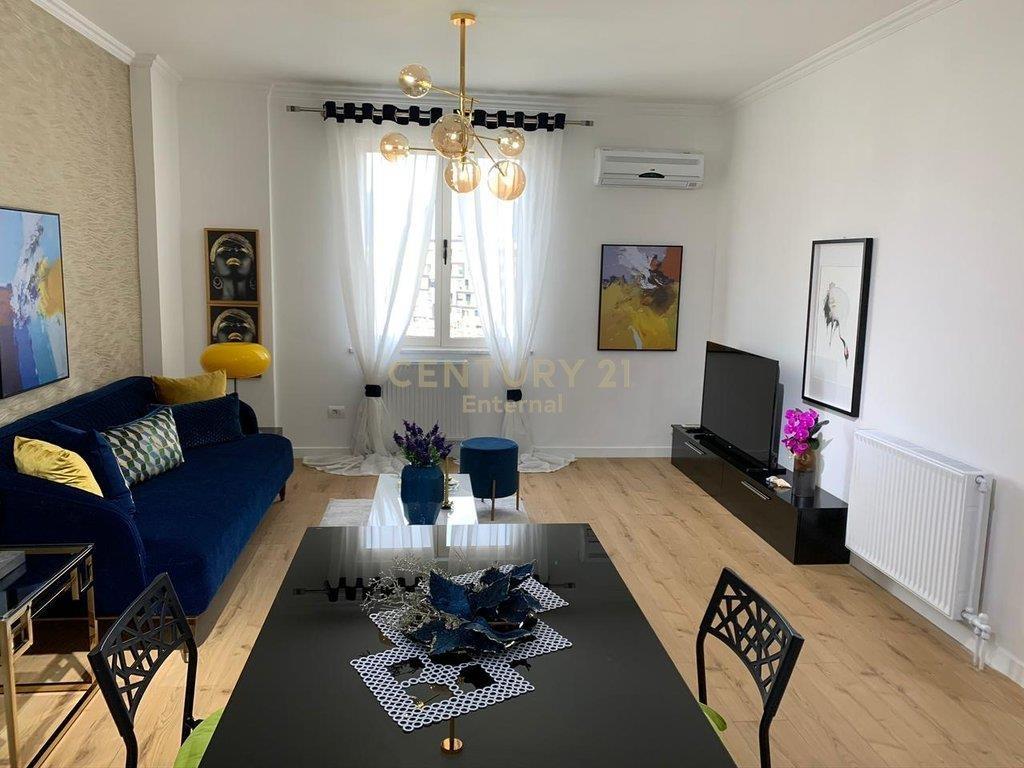 Apartment 2+1 me qira te rruga e Kosovareve 850 €