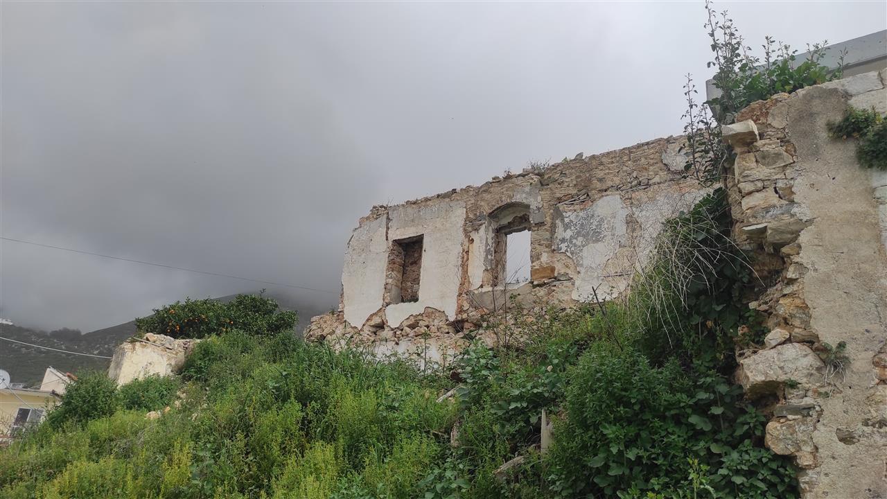 Piqeras bregdet.Shitet truall+ndertes