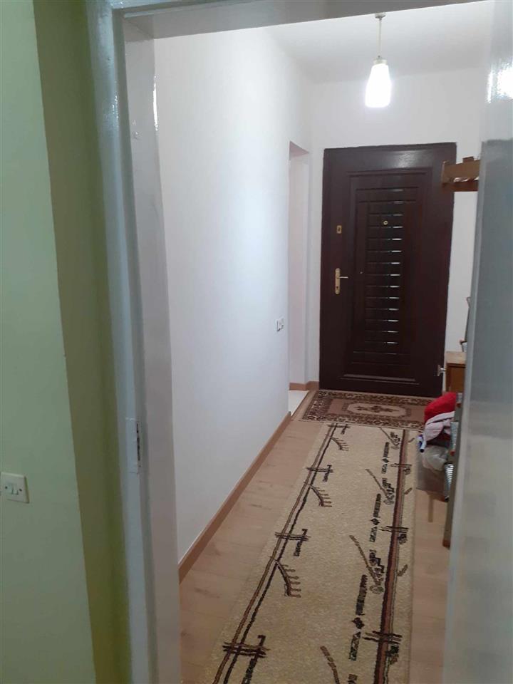 Jepet me qera, afer stadiumit