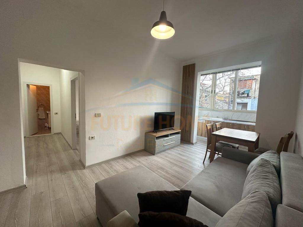 Shitet Apartament 1+1, 21 Dhjetori