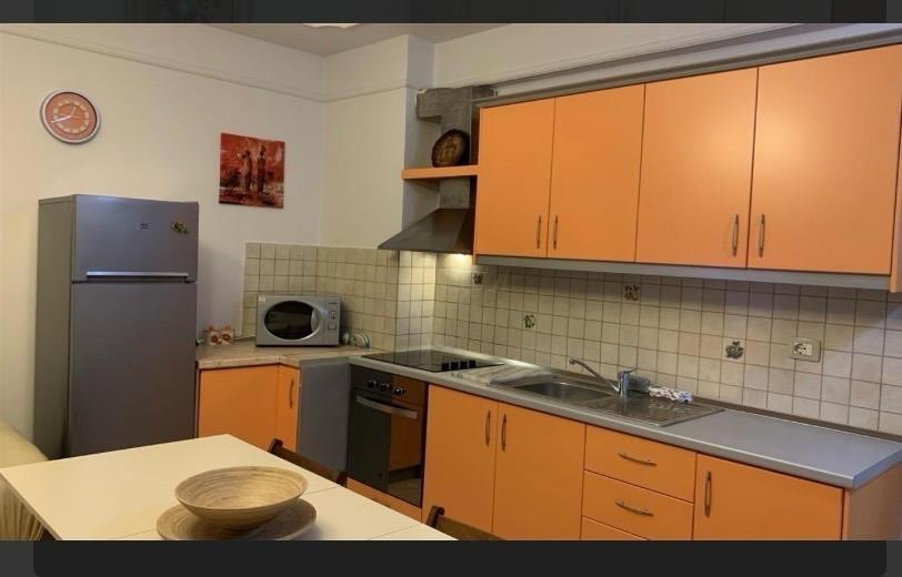 Apartament ne shitje ose me qera prane Grand Blue Fafa