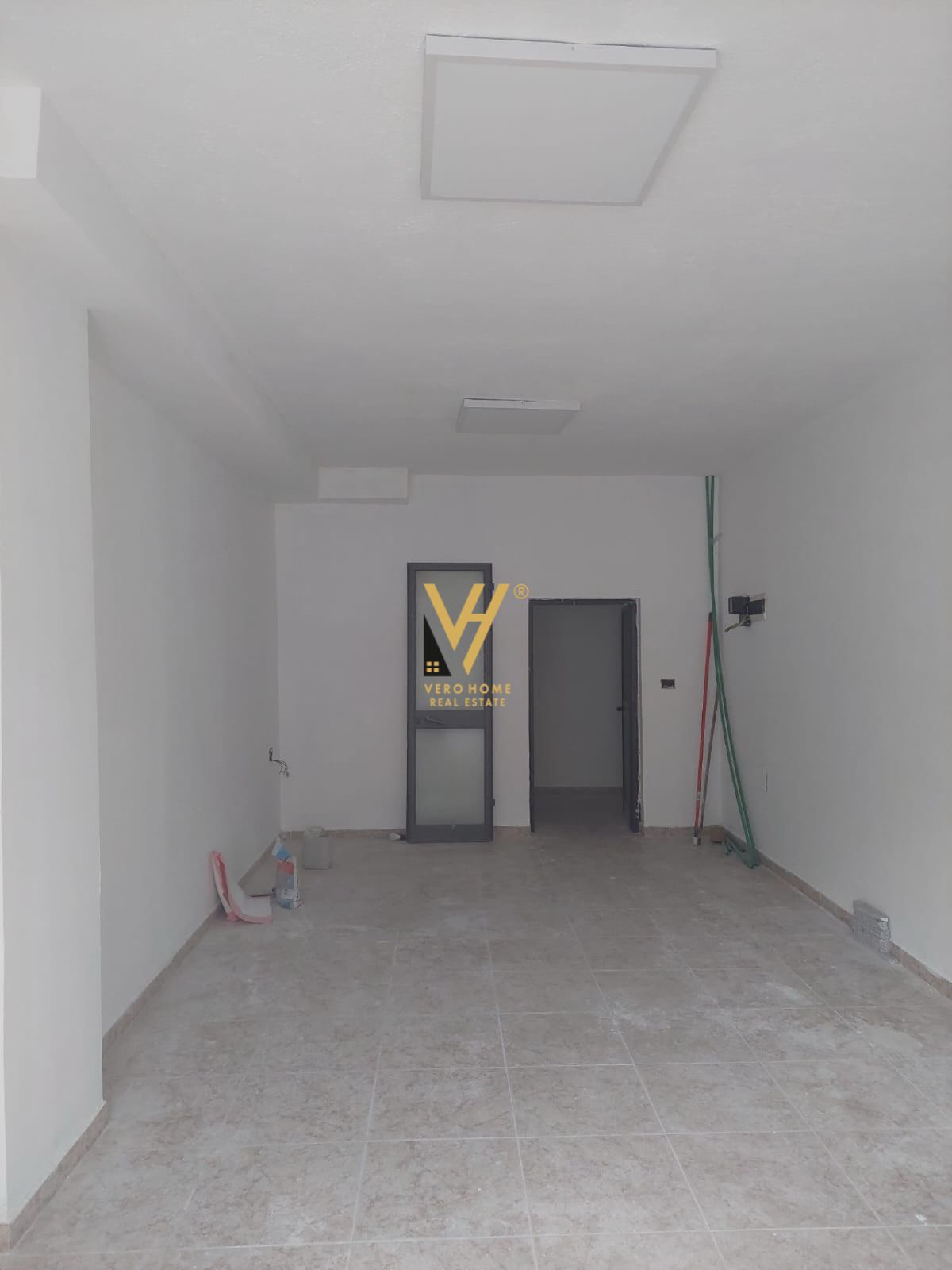 DYQAN 36 M2 ME QERA NE ALI DEM 45.000 LEKE