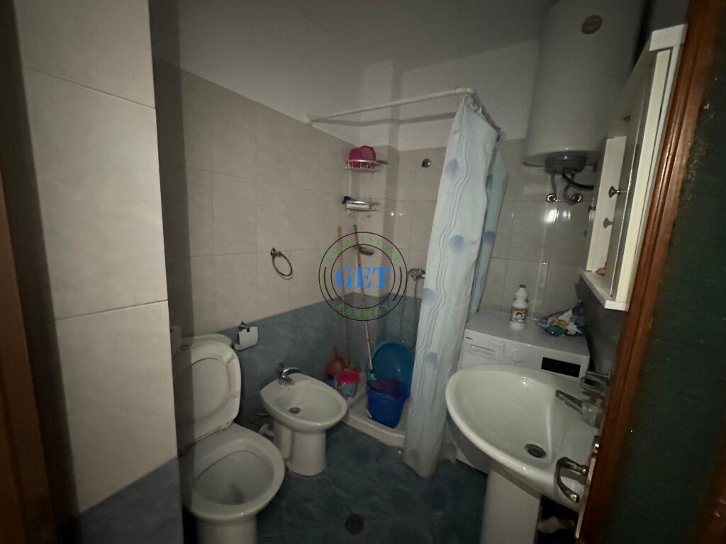 Shitet Apartament Qender Golem