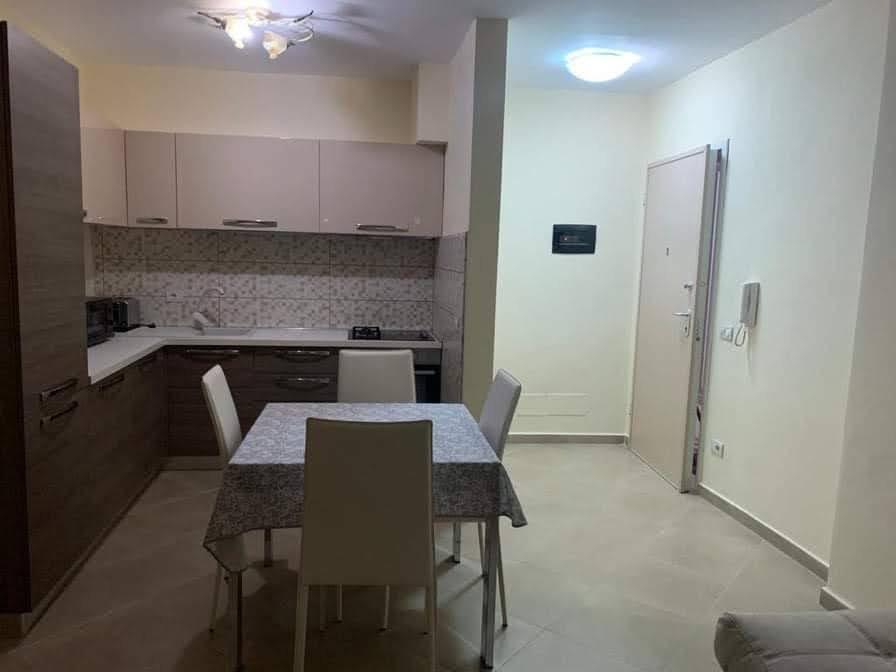 Apartament 2+1 ne shitje, Golem