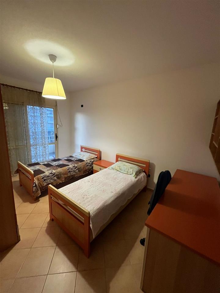 Shitet apartament 2+1+2 Vlore!