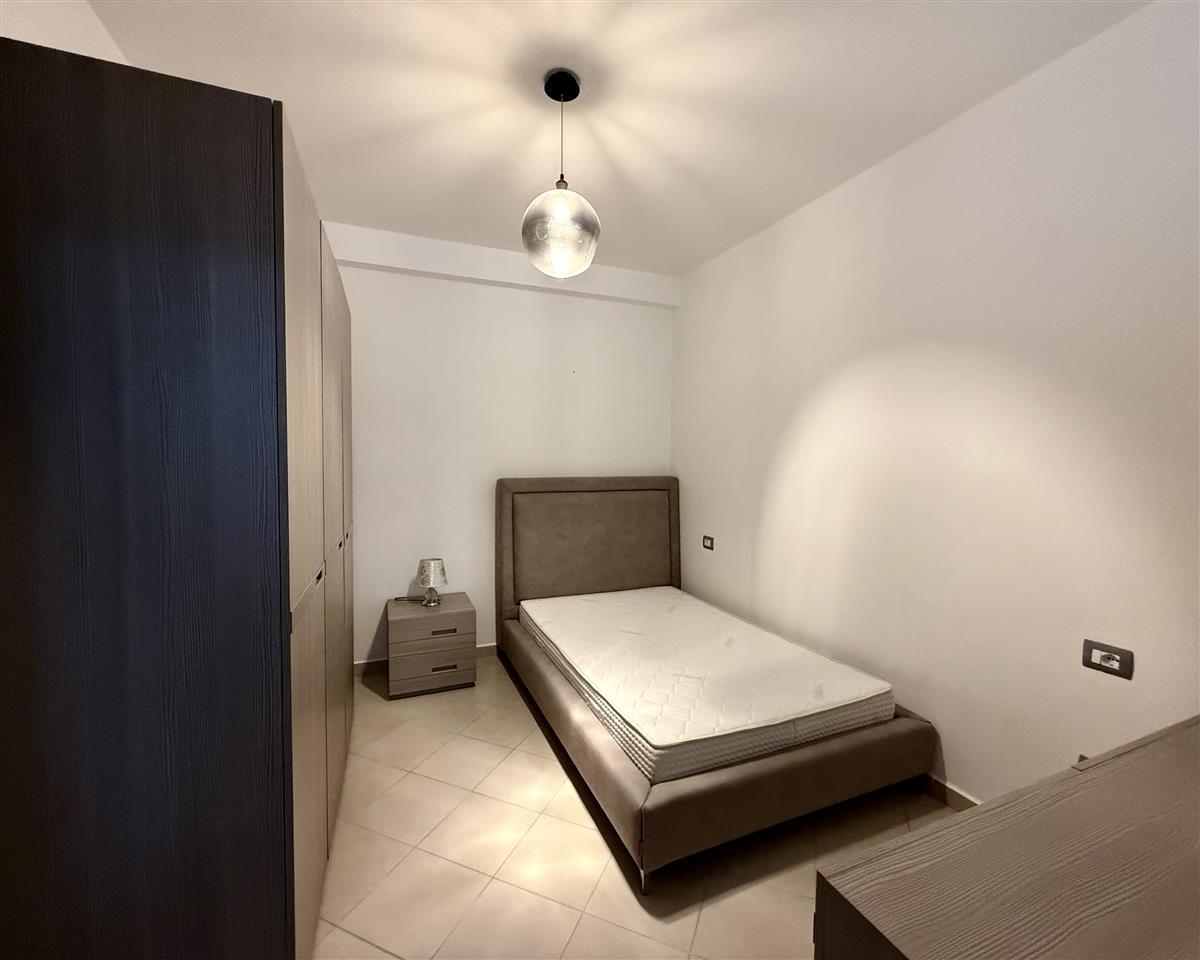Shitet Apartament 2+1 ne Vlore