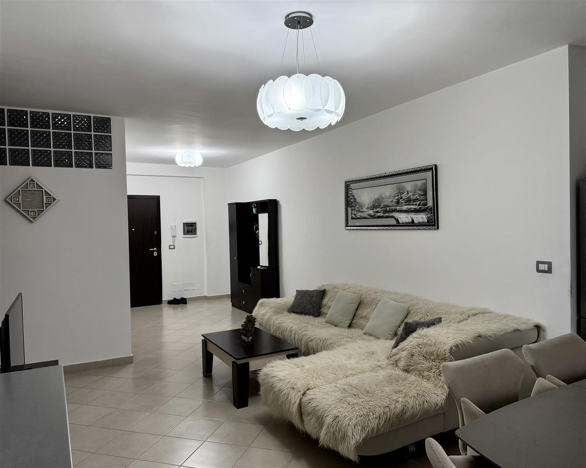 Shitet Apartament 2+1 ne Vlore