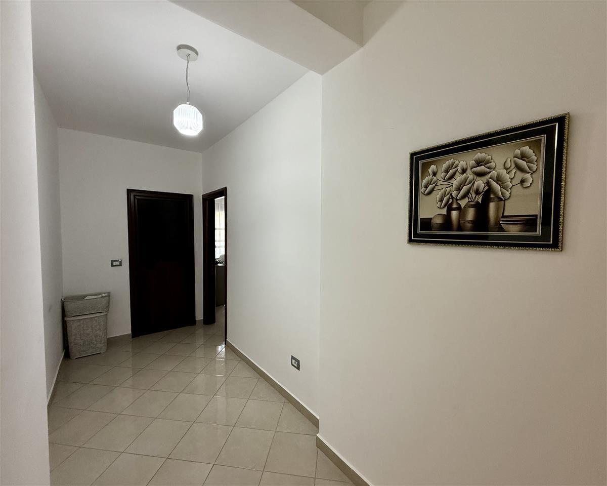 Shitet Apartament 2+1 ne Vlore