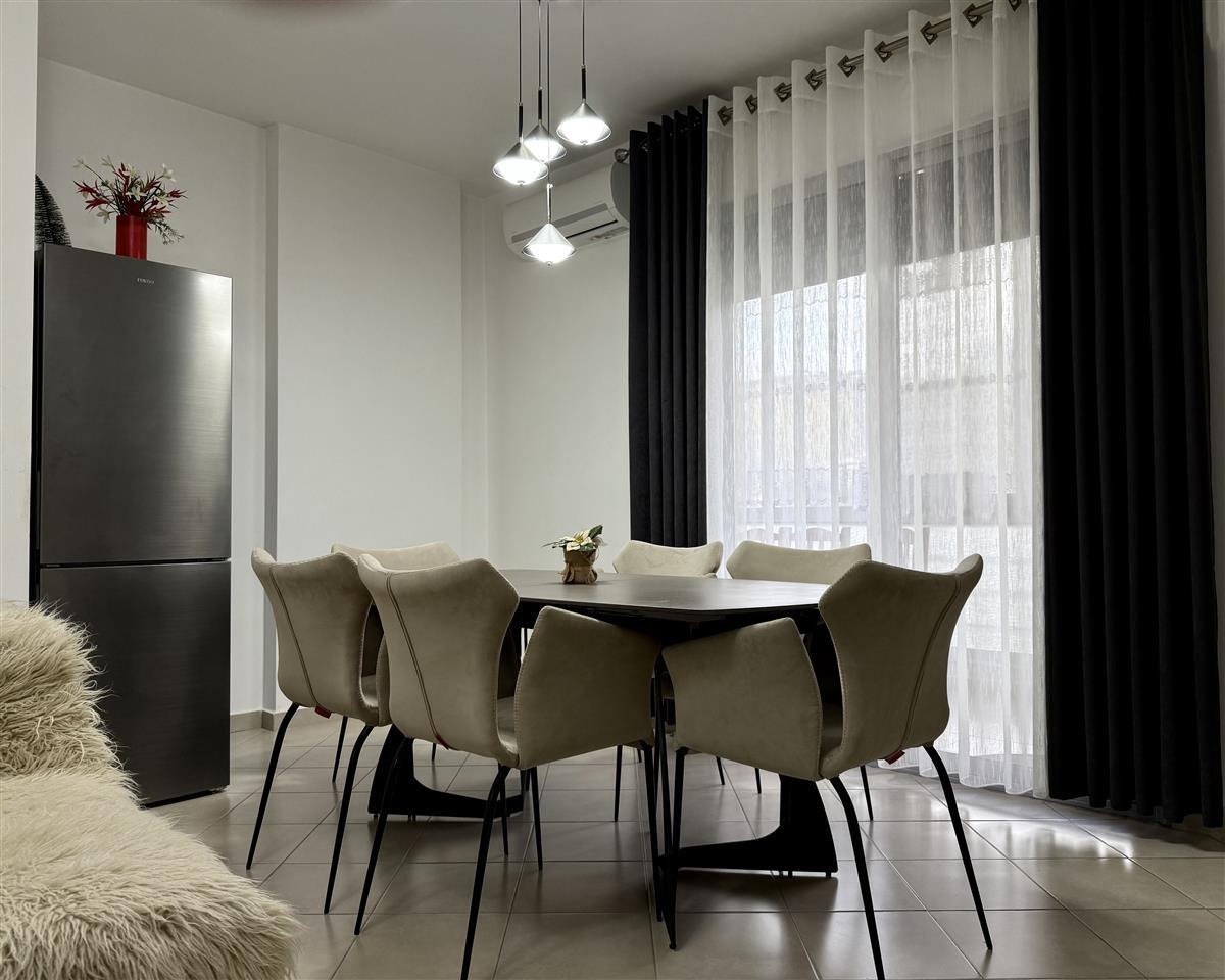 Shitet Apartament 2+1 ne Vlore