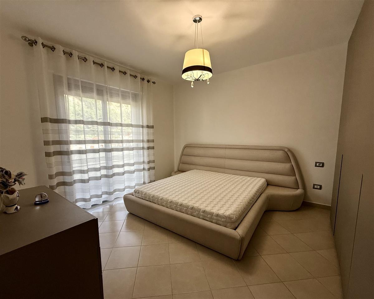 Shitet Apartament 2+1 ne Vlore
