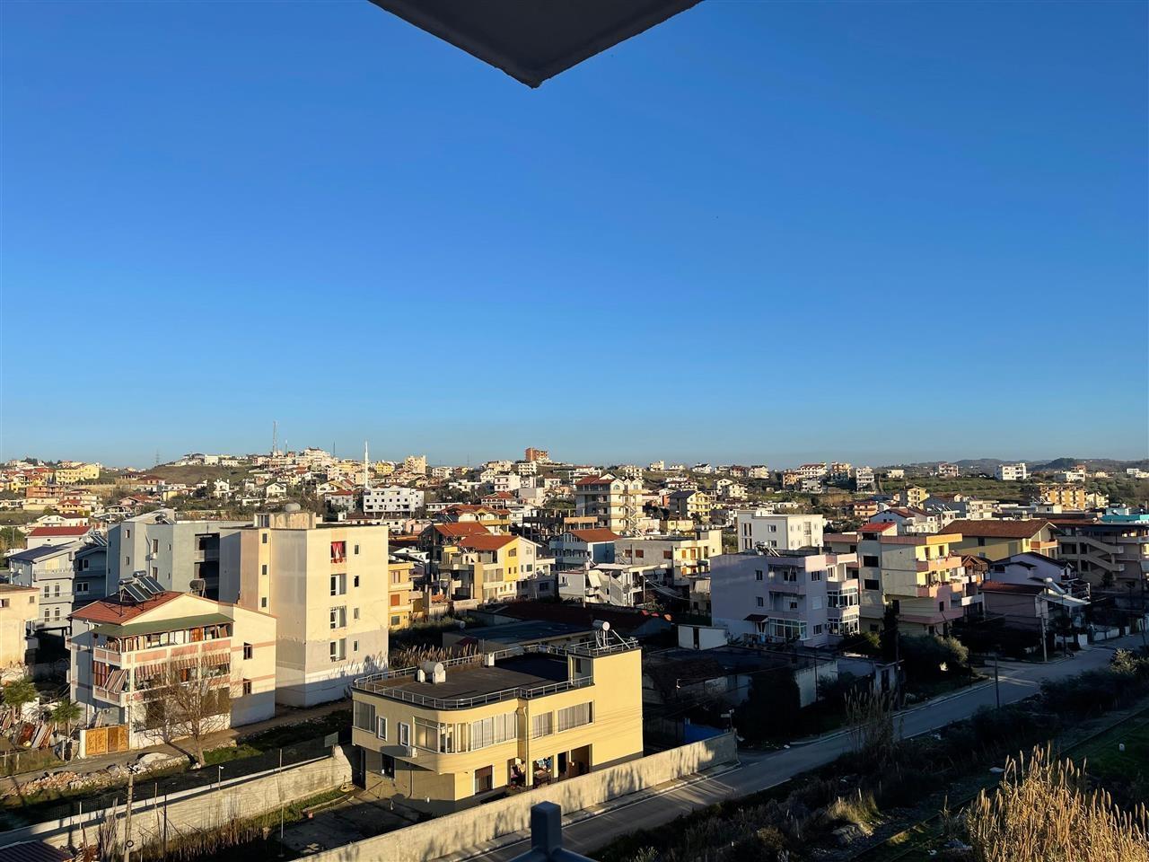 Shitet Apartament 2+1 plazh