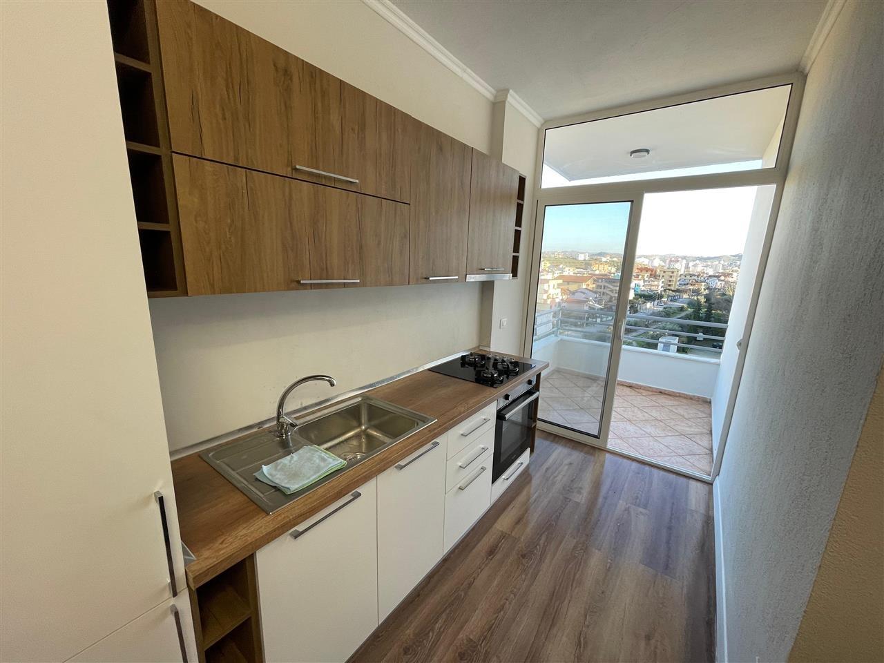 Shitet Apartament 2+1 plazh