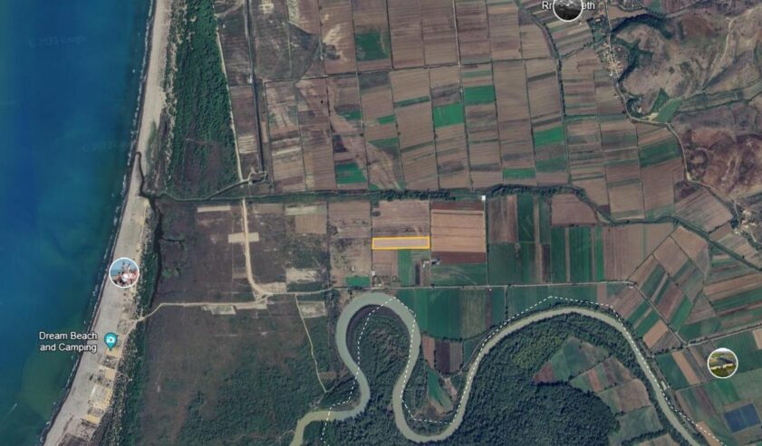 Vile Bashtove,Shitet toke ,1.4 km larg detit ,Kavaje.