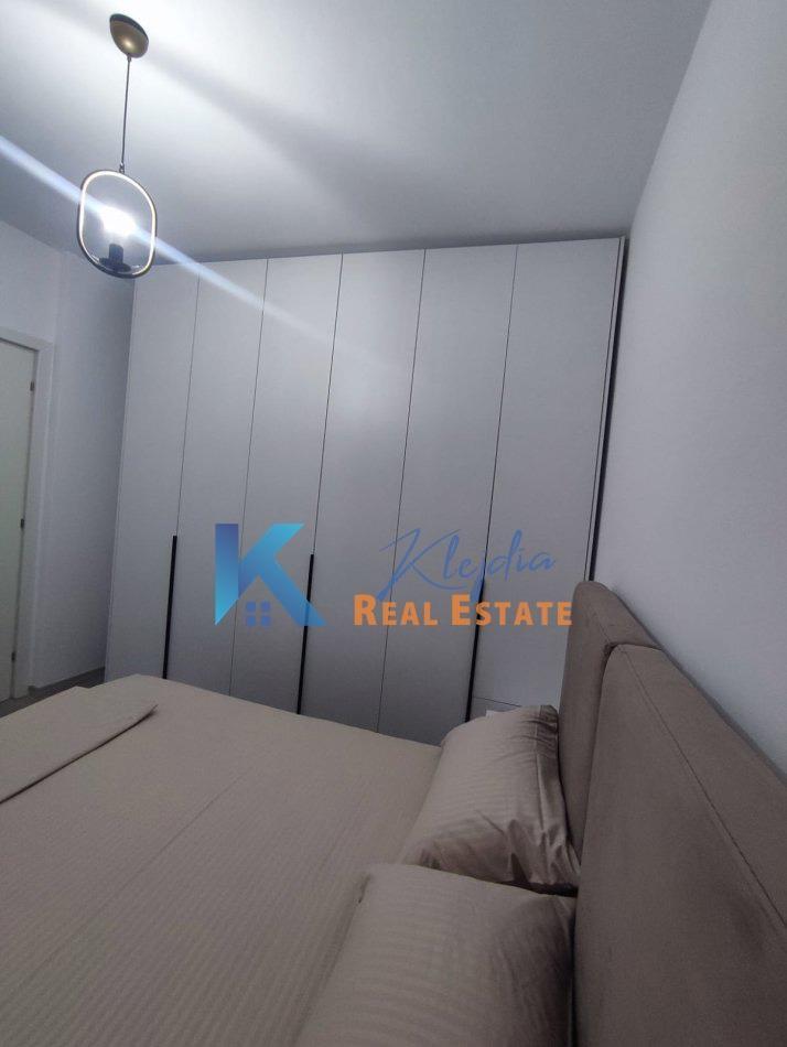 1+1 me qira afer spitalit Amerikan 3