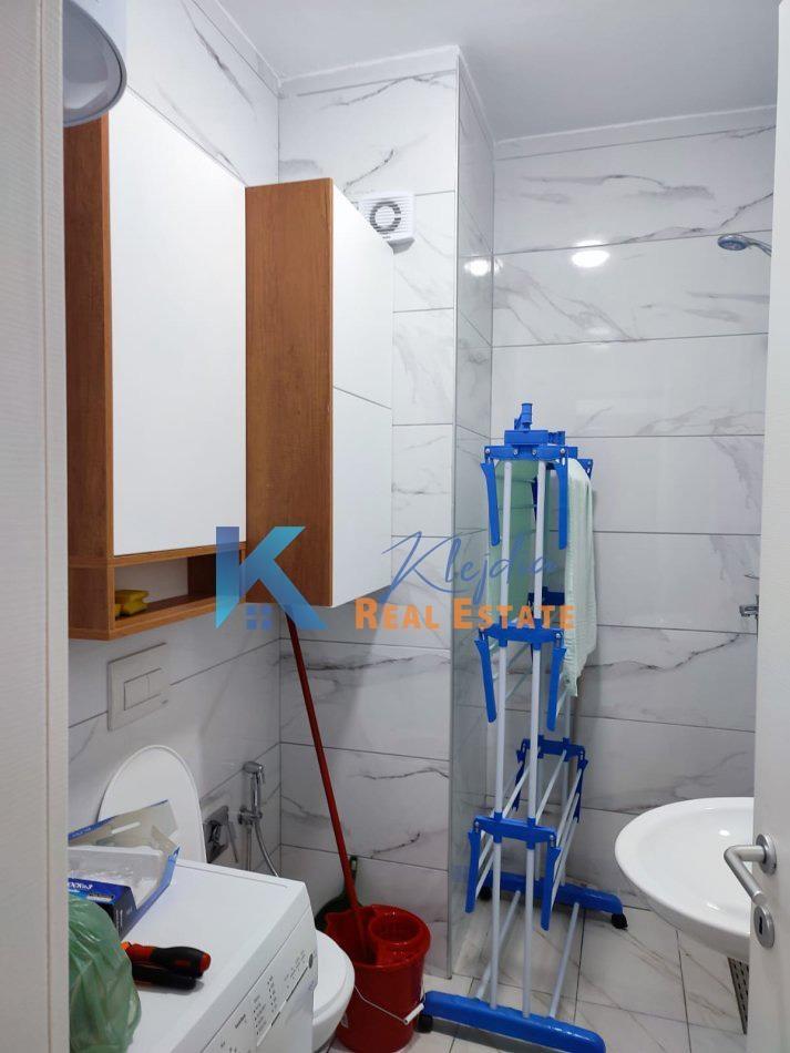 1+1 me qira afer spitalit Amerikan 3